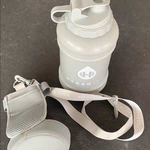 Hydro jug with Sleeve holder